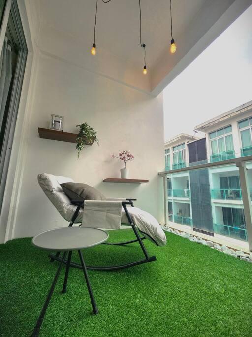 Kl Dorsett Damas Urban Garden Suite-f-parking, Self C-in *